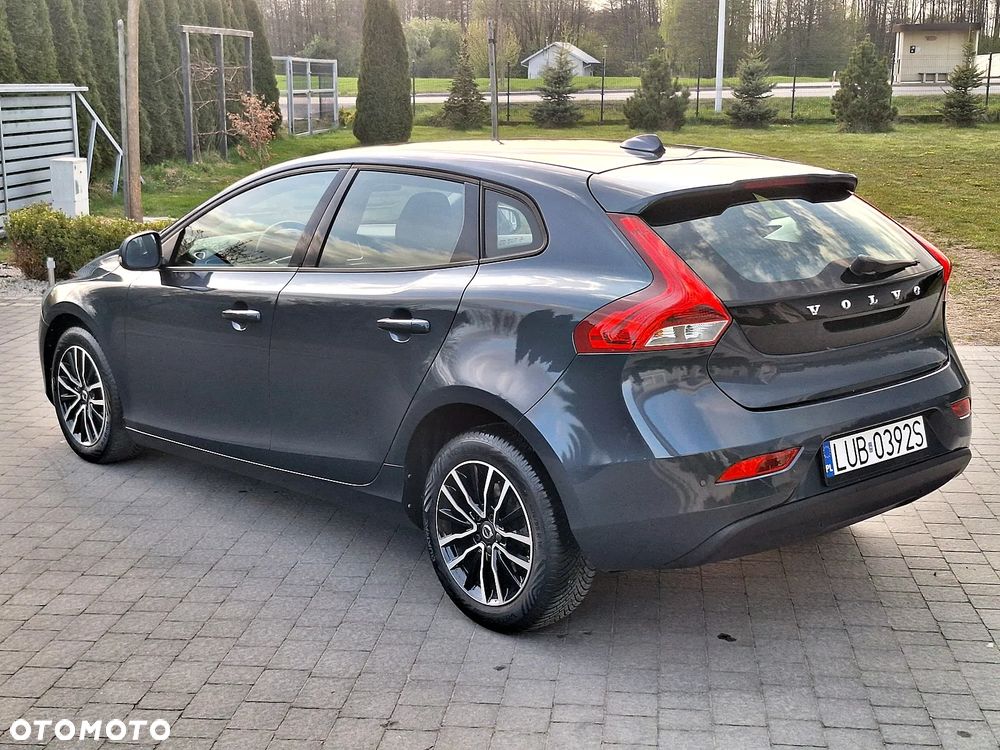 Volvo V40 D2 Momentum - 10