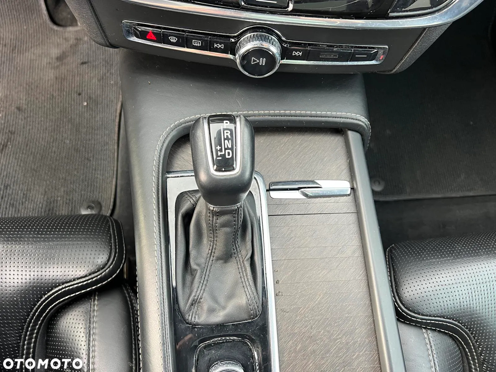 Volvo V90 Cross Country D5 AWD Pro - 19