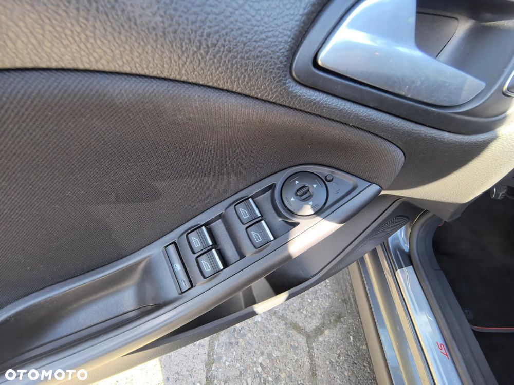 Ford Focus 2.0 TDCi ST-Line ASS - 28