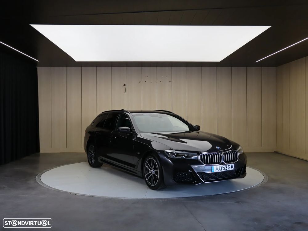 BMW 530 e Pack Desportivo M - 8