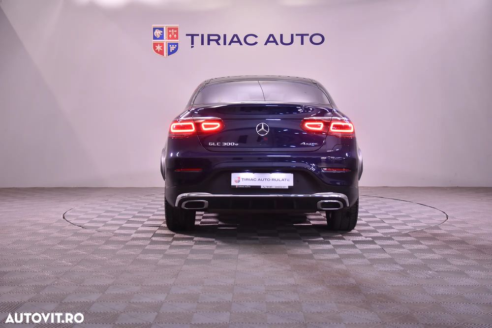 Mercedes-Benz GLC 300 e 4Matic 9G-TRONIC AMG Line - 4