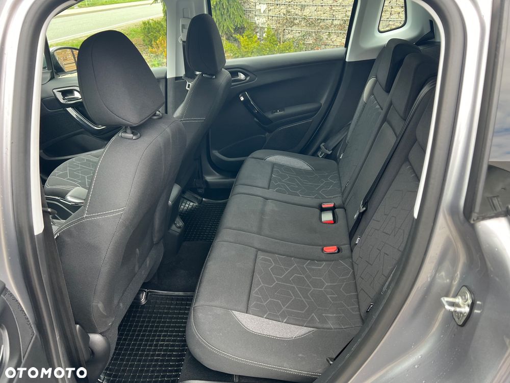 Peugeot 2008 PureTech 110 Stop&Start Crossway - 22