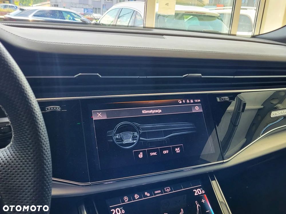 Audi Q8 - 12