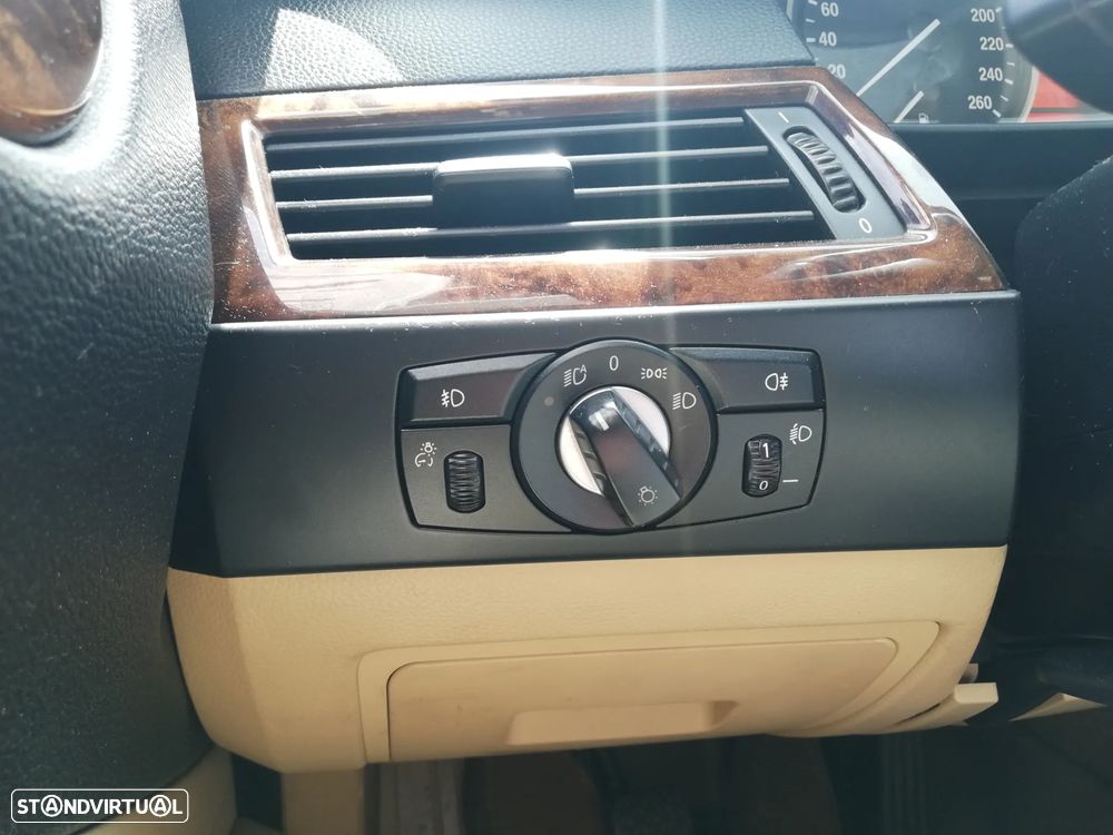 BMW 520 d Executive - 16