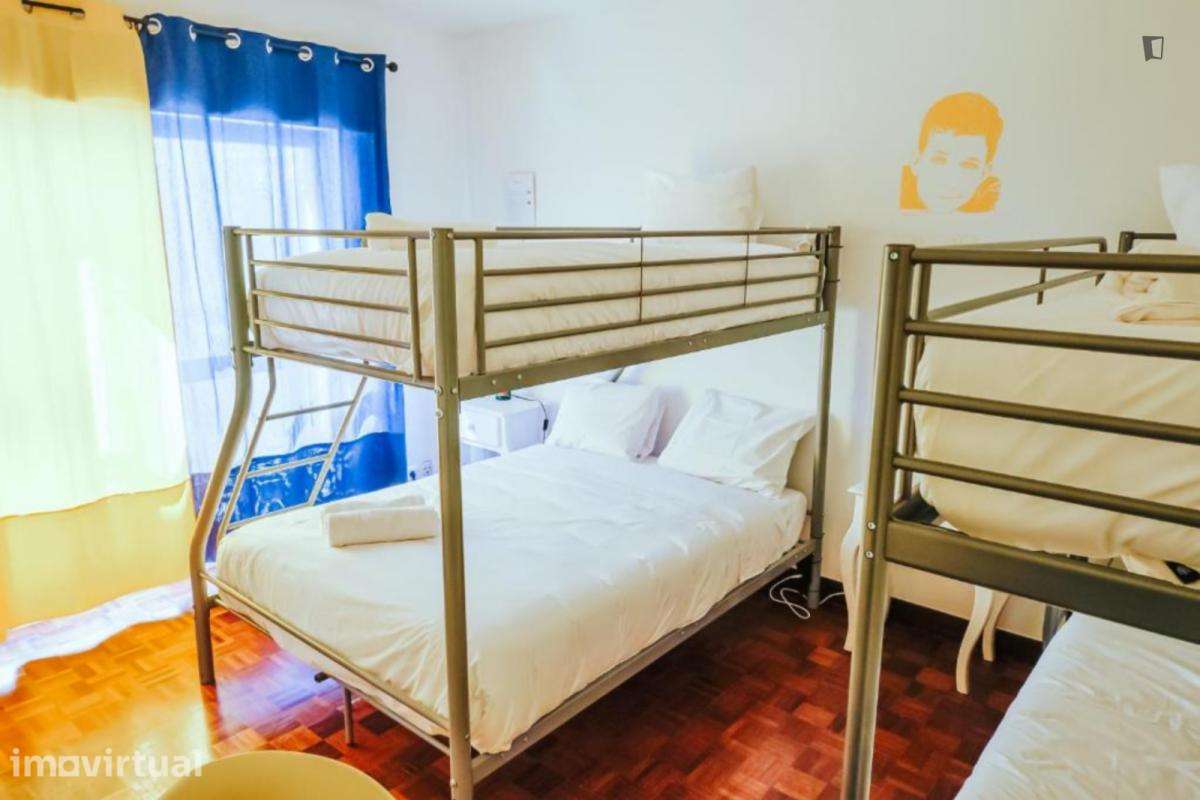 Quarto - localizado em Restelo Lisbon - Grande imagem: 2/14
