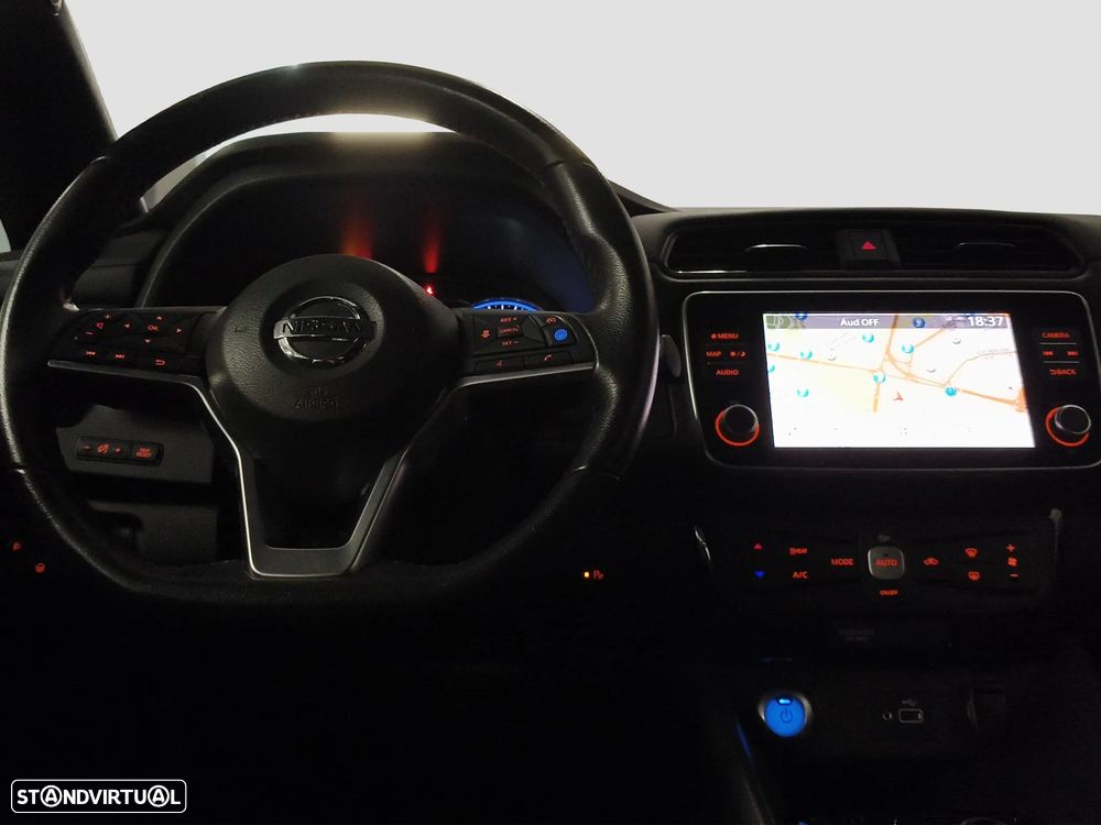Nissan Leaf N-Connecta - 10