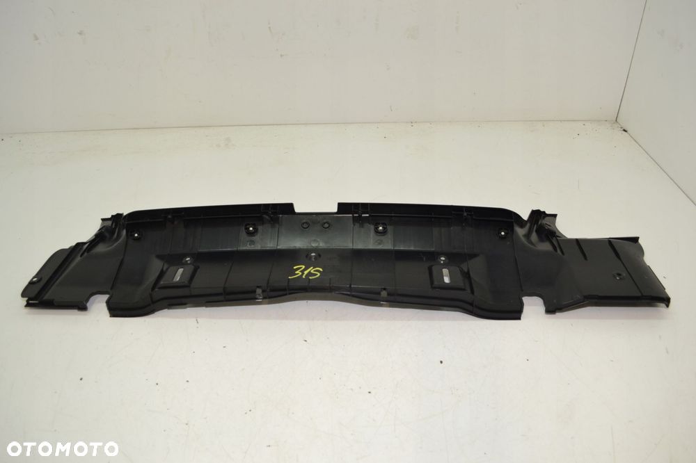 BMW E46 COUPE CABRIO MASKOWNICA OSŁONAPASA TYLNEGO 8204070 - 1