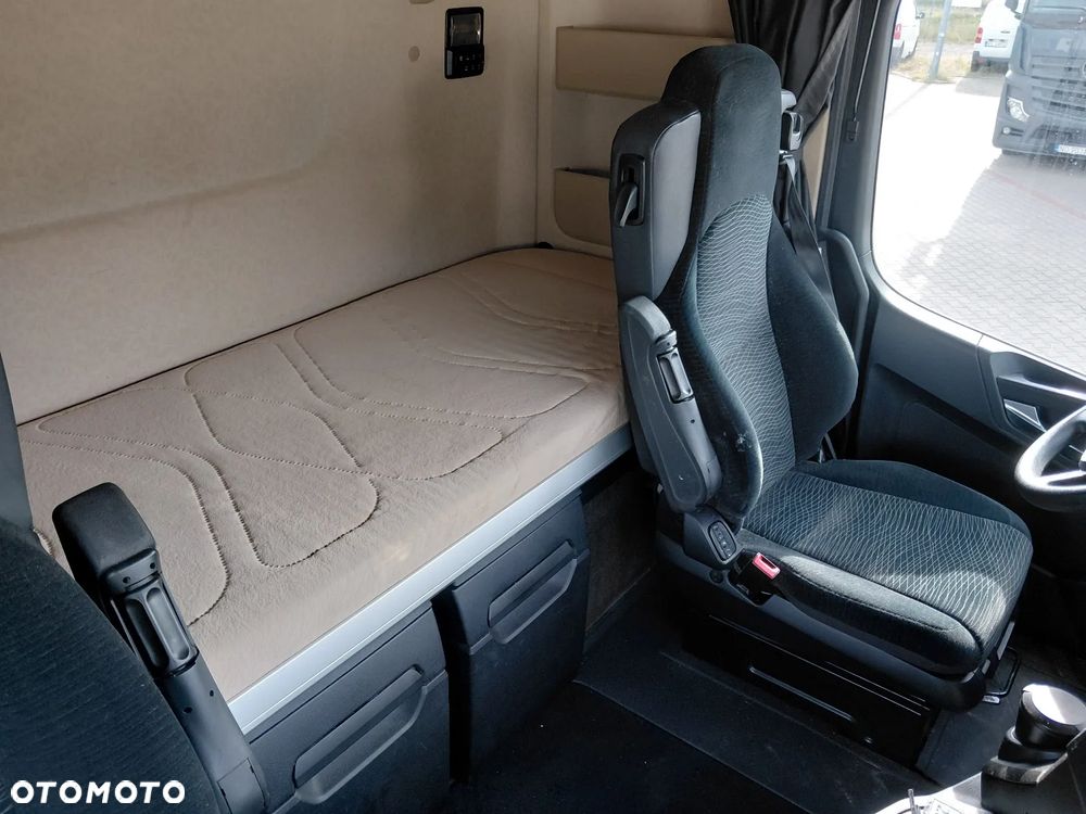 Mercedes-Benz ACTROS 5 1851 LS - 17