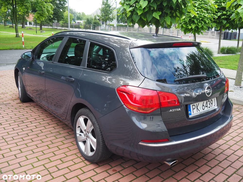 Opel Astra IV 1.4 T Sport - 12