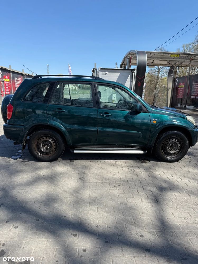 Toyota RAV4 D-4D 4x4 - 4