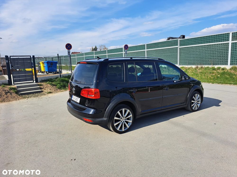 Volkswagen Touran 1.4 TSI Cross - 5