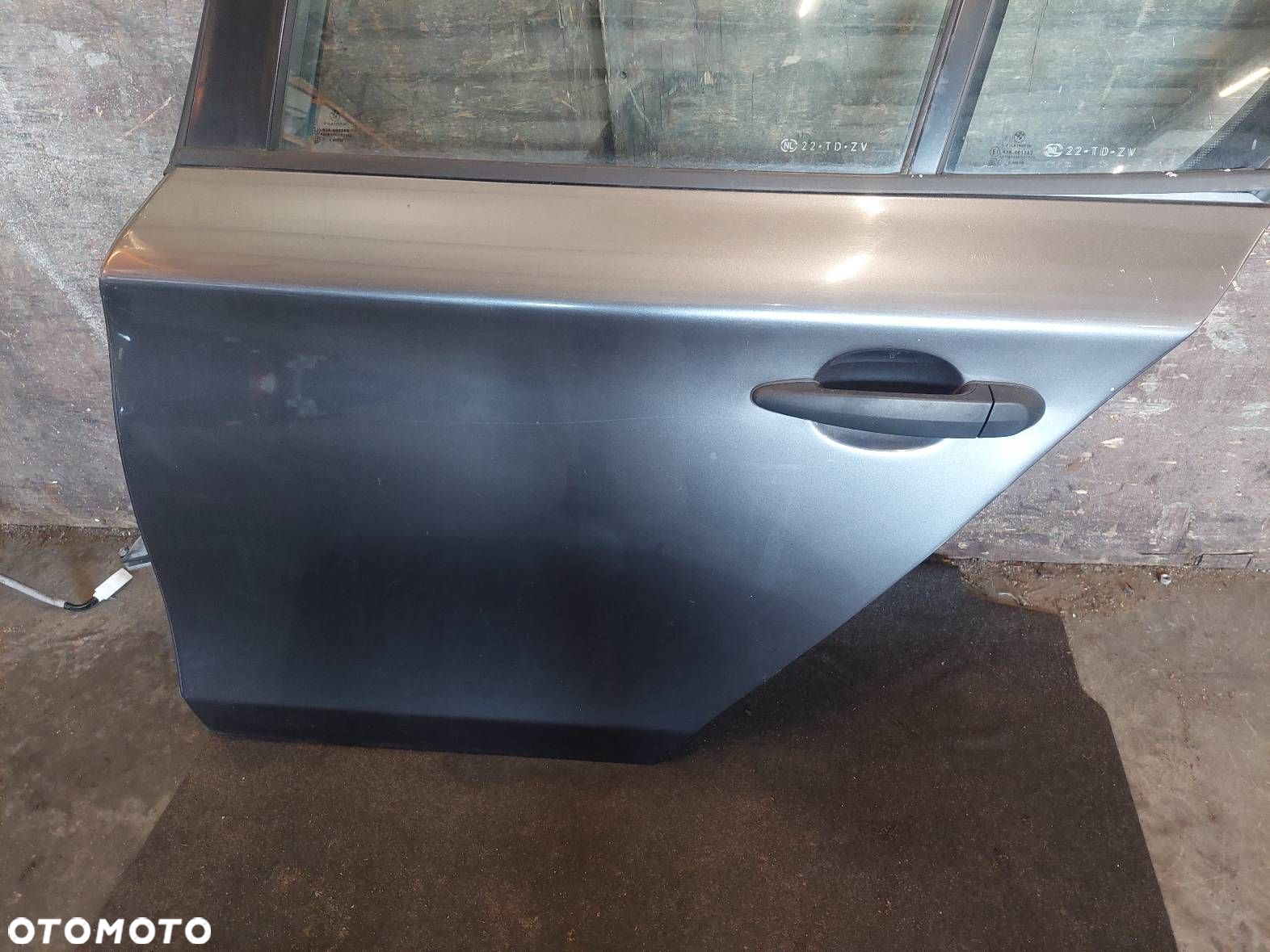 DRZWI KOMPLETNE LEWY TYŁ BMW E87 A22 SPARKLING GRAPHITE METALLIC - 4
