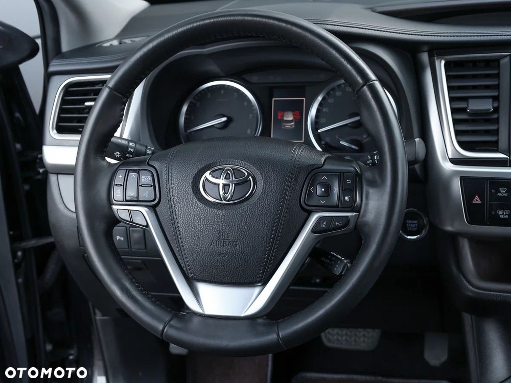 Toyota Highlander - 12