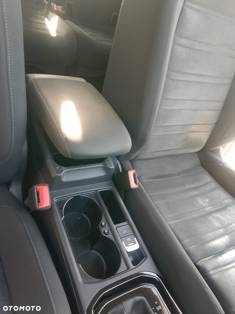 Volkswagen Touran - 15