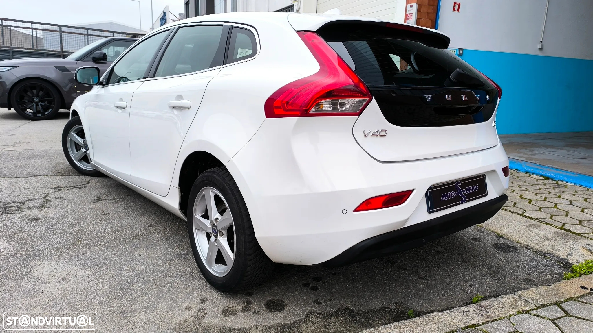 Volvo V40 1.6 D2 Eco Momentum - 18