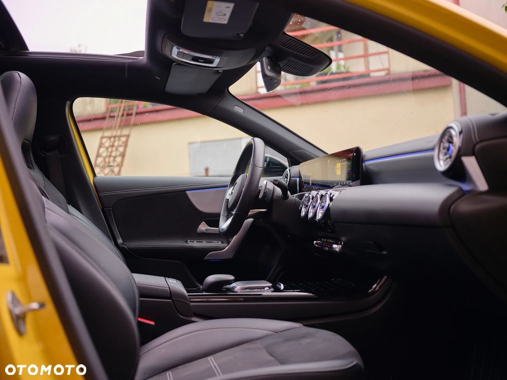 Mercedes-Benz Klasa A 250 Edition 1 7G-DCT - 27