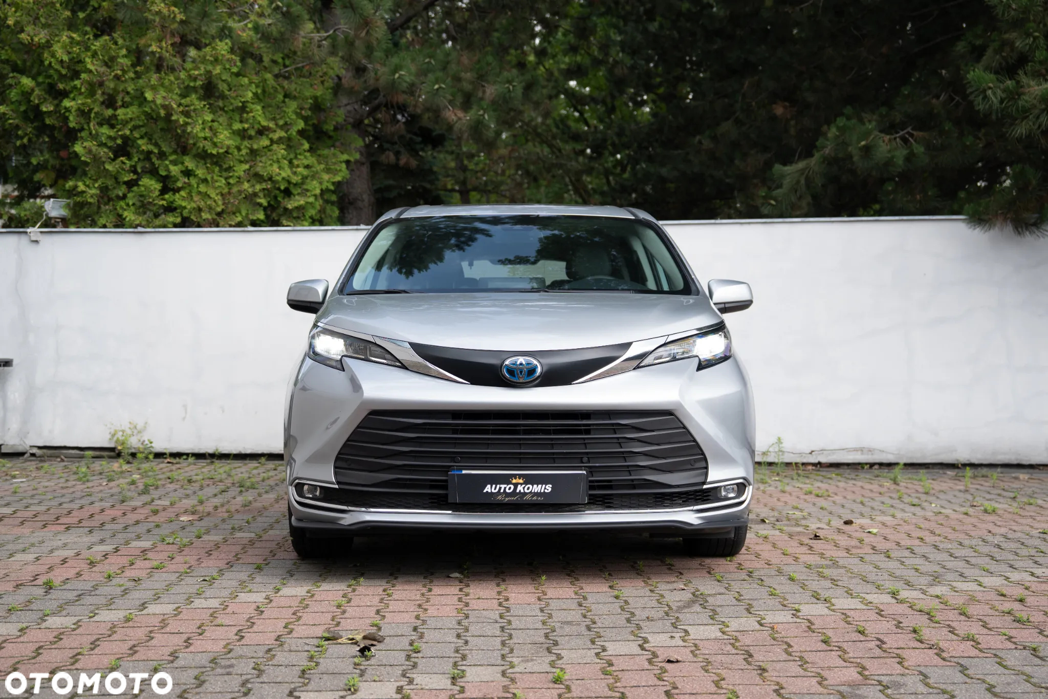 Toyota Sienna - 2