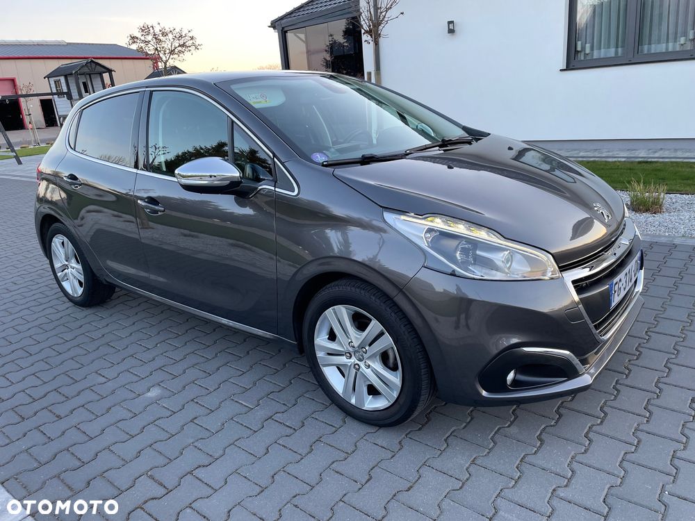 Peugeot 208 PureTech 110 Stop & Start Signature - 4