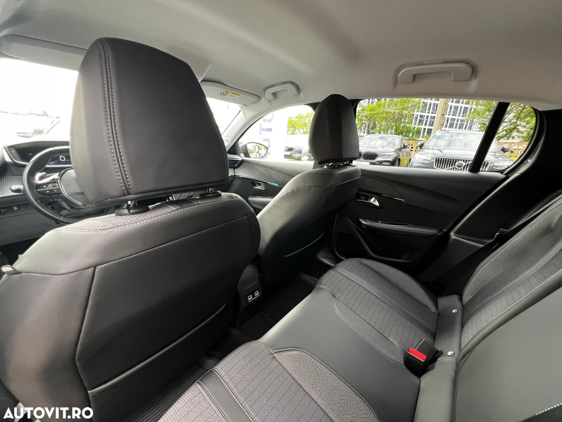 Peugeot 208 1.2 L PureTech STT EAT8 Allure Pack - 8