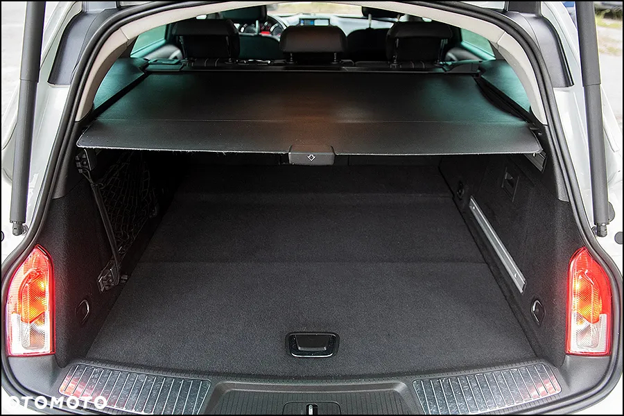Opel Insignia - 36