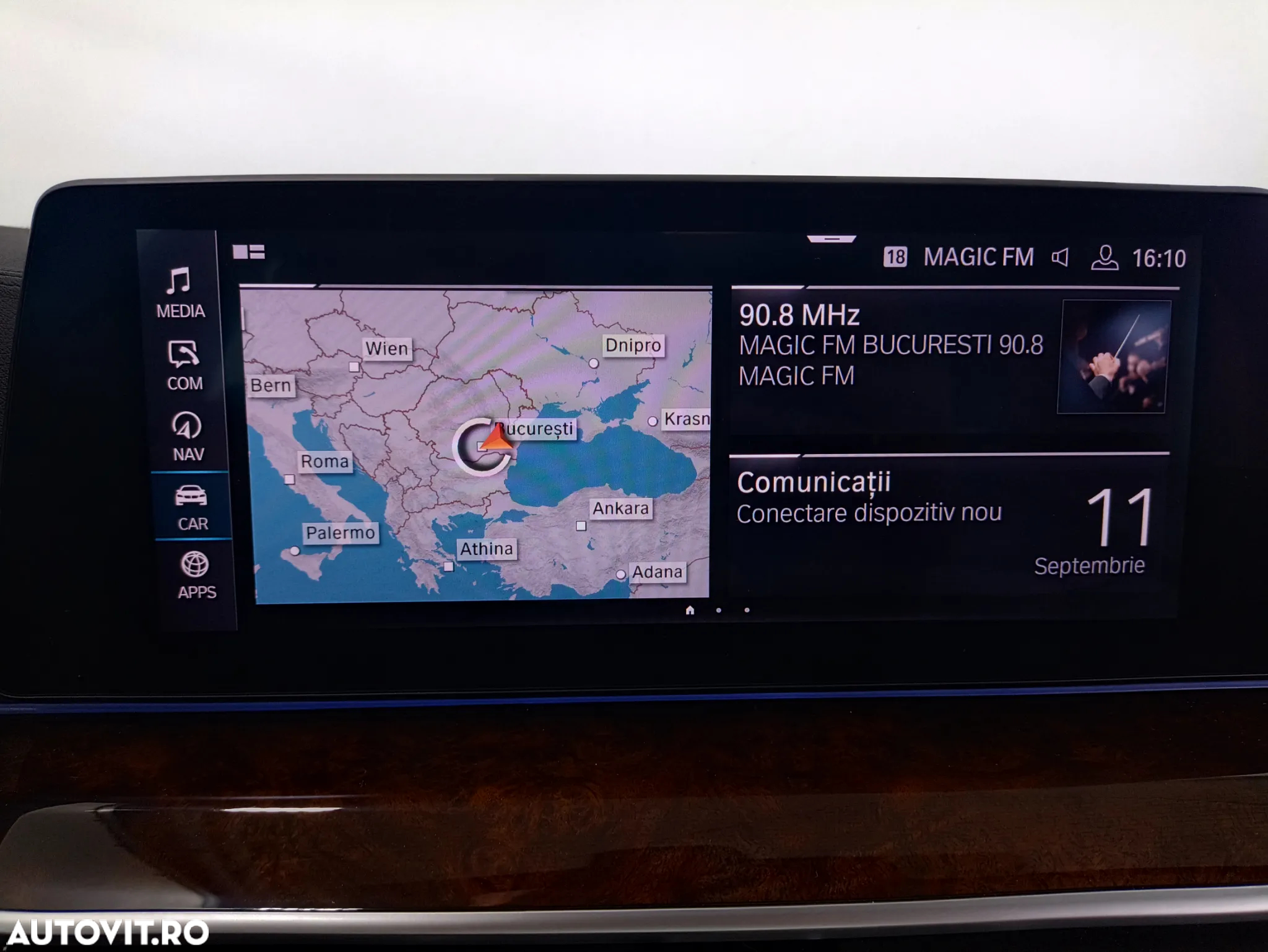 BMW Seria 5 520i Aut. Luxury Line - 27