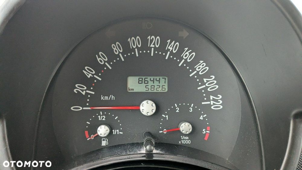 Volkswagen New Beetle - 19