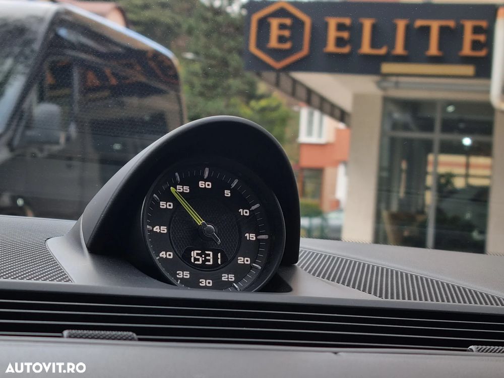 Porsche Panamera 4 E-Hybrid - 23