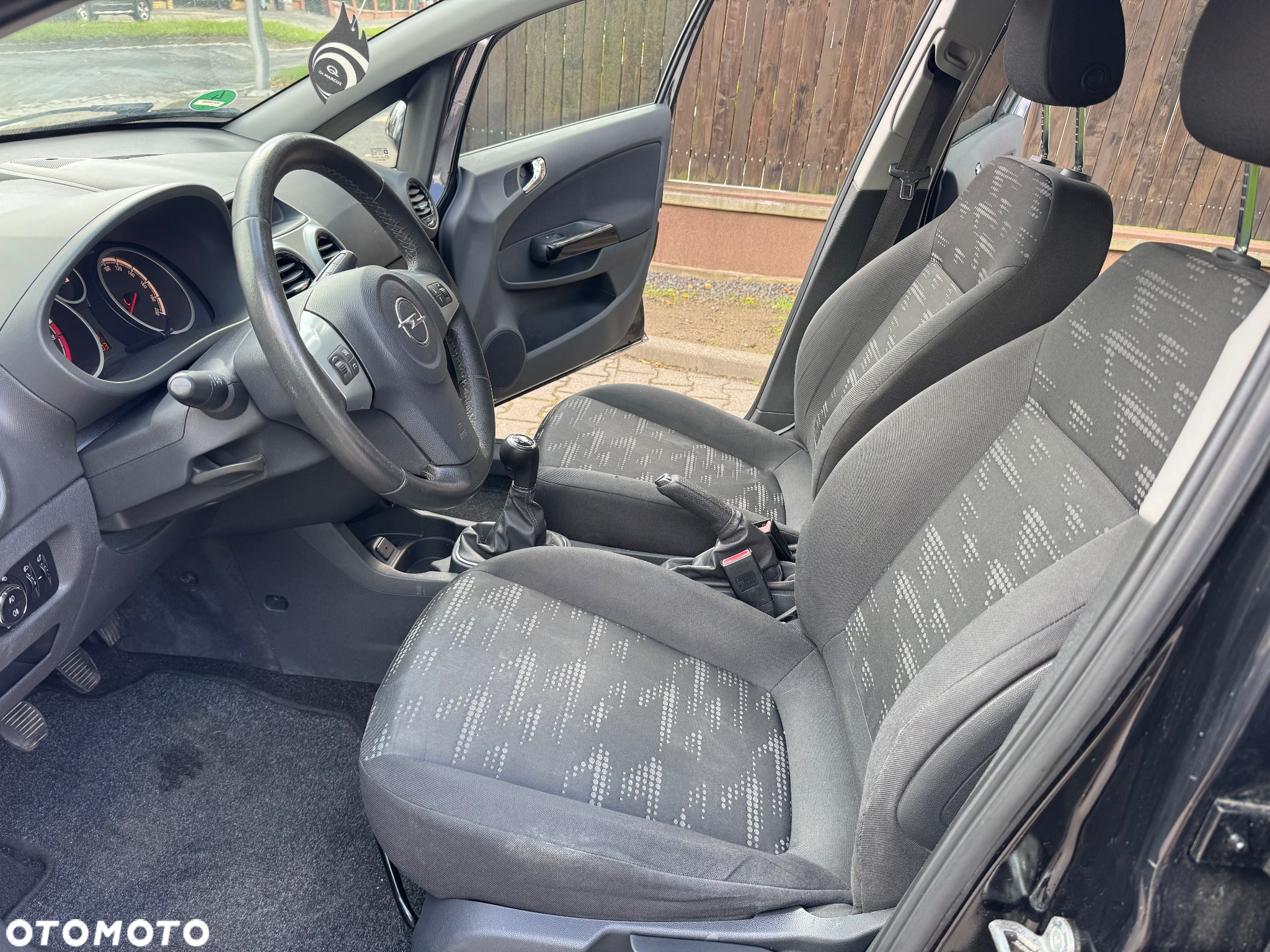 Opel Corsa 1.4 16V Satellite - 8