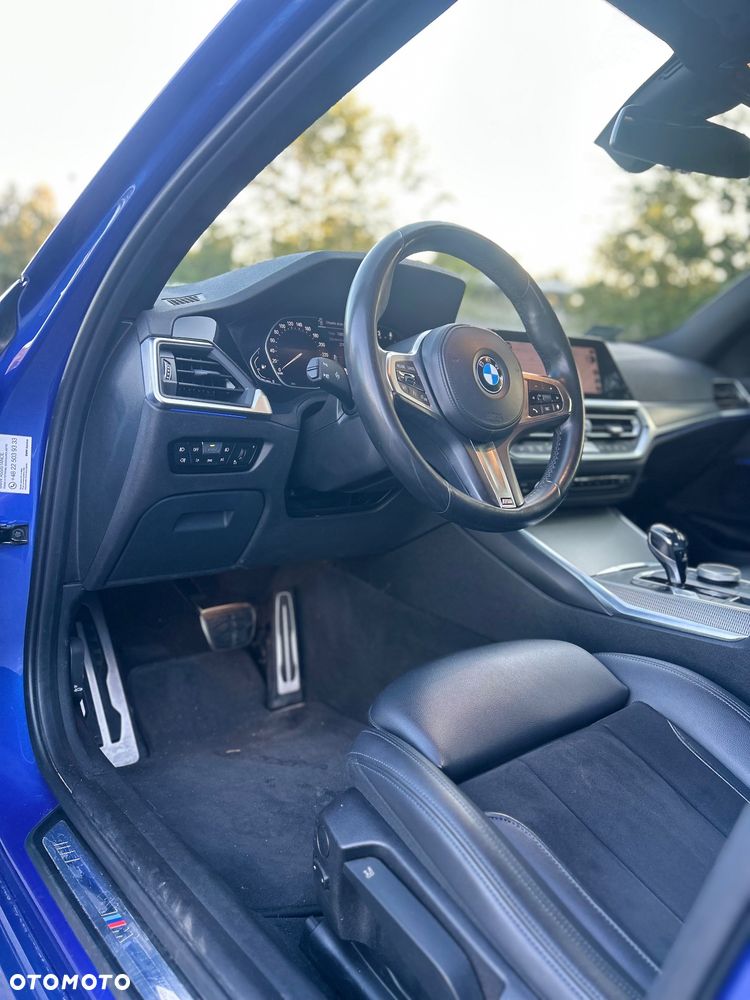 BMW Seria 3 318i M Sport - 37