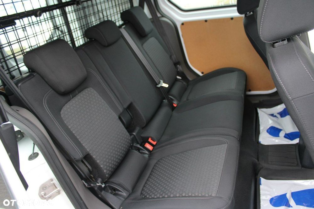 Ford Transit Connect - 24