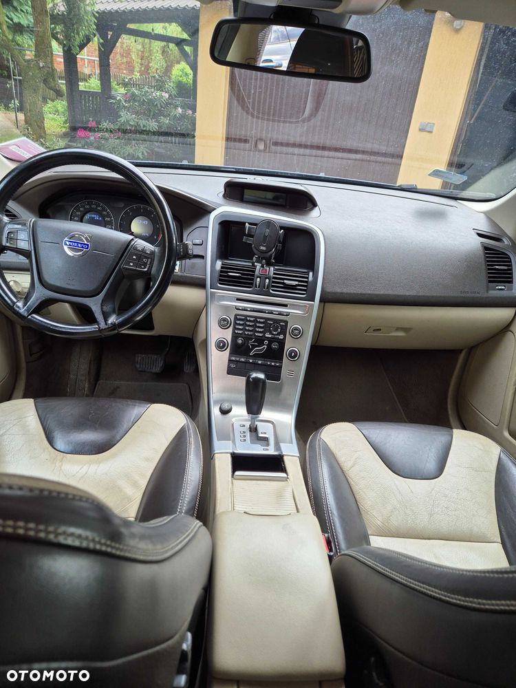 Volvo XC 60 - 4