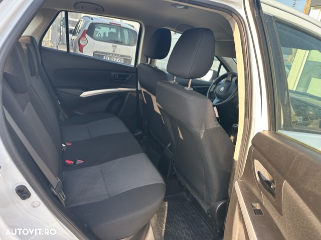 Suzuki SX4 - 10
