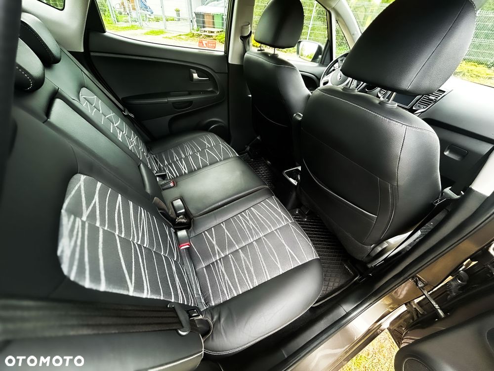 Kia Venga 1.4 Business Line - 14
