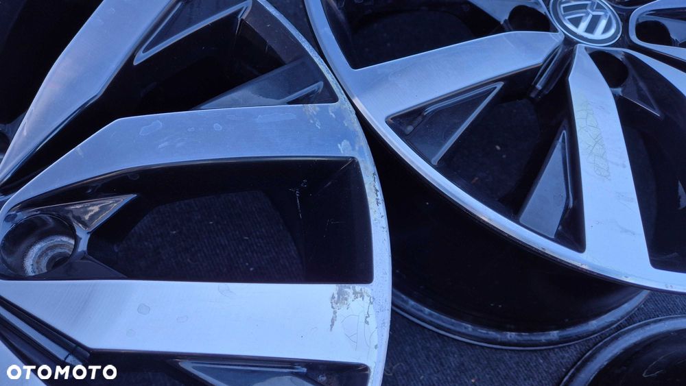 Oryginalne Felgi Aluminiowe Mulktivan Caravelle 18 5x120 MB T5 T6 - 7