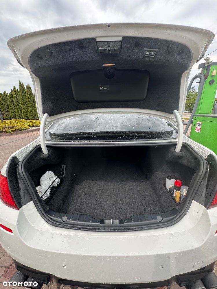 BMW Seria 5 M550d xDrive - 8