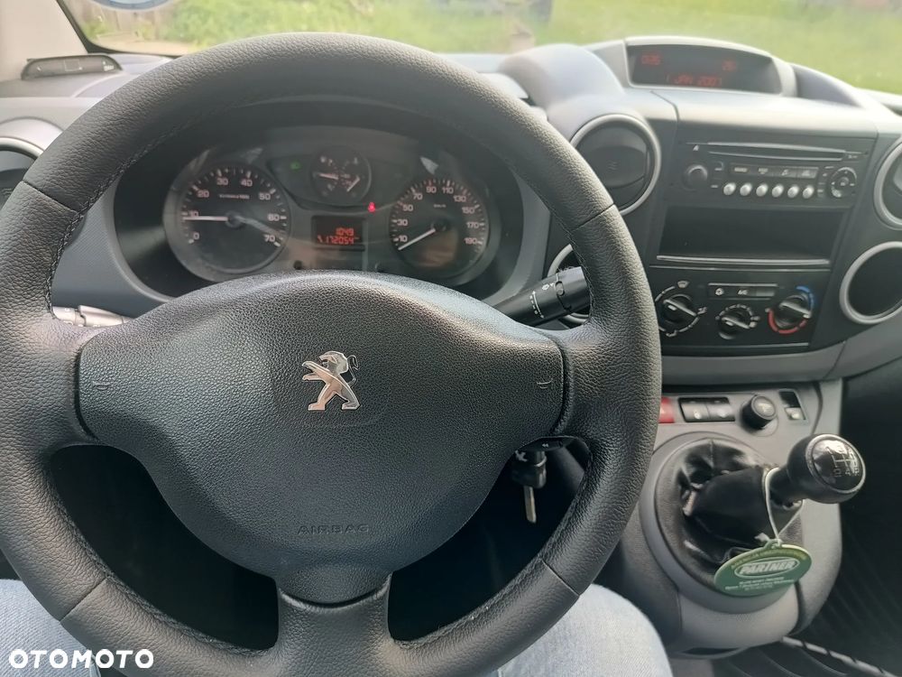 Peugeot Partner 1.6 Hdi 90 kM manual, 2012 rok WEBASTO paka jak NOWA Stan bardzo dobry!! NISKIE SPALANIE- BEZWYPADKOWY! - 39