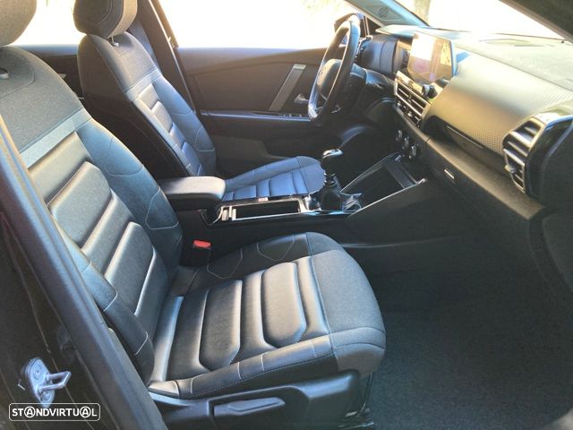 Citroën C4 1.2 PureTech Shine - 33