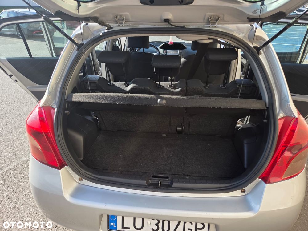 Toyota Yaris 1.4 D-4D Sol - 11