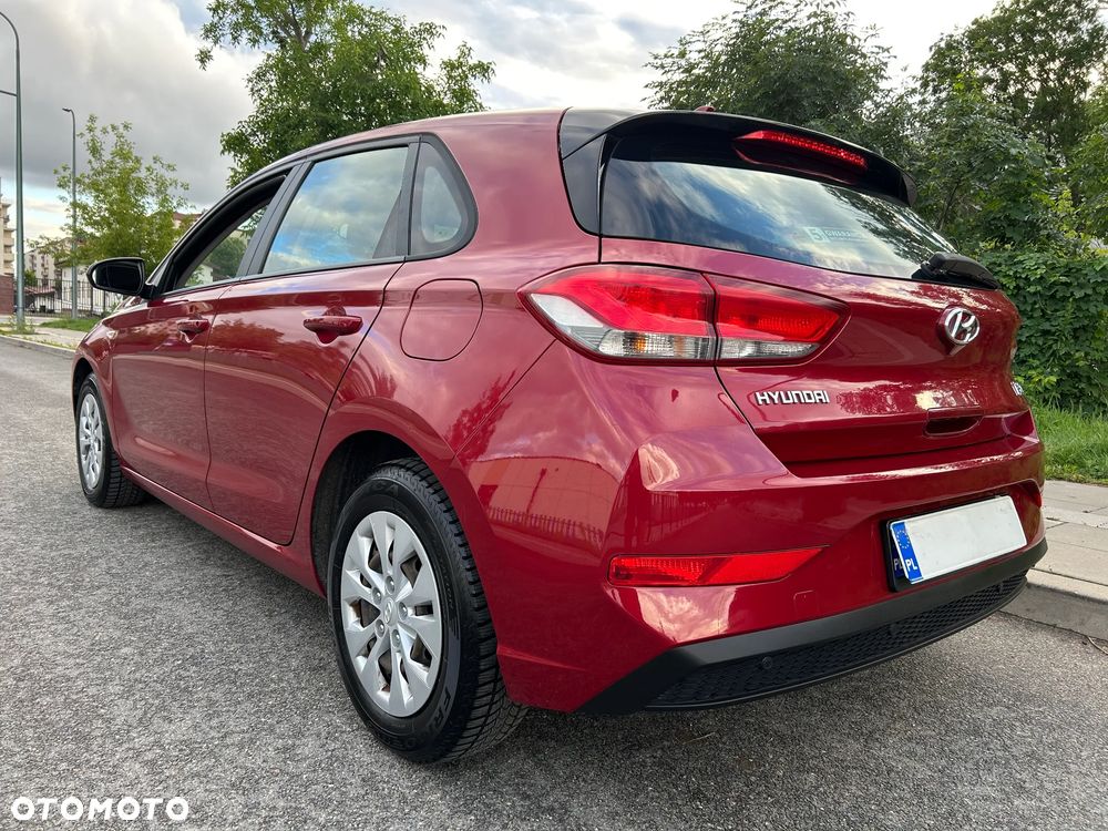 Hyundai i30 1.5 DPI Classic + - 27