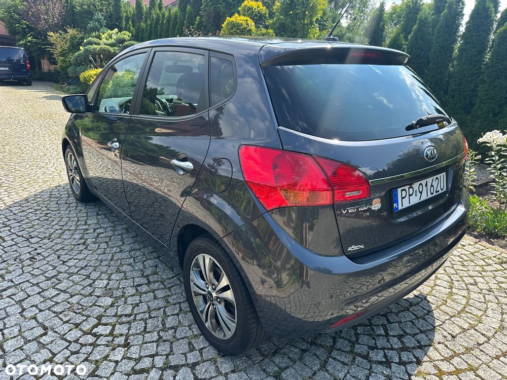 Kia Venga - 6
