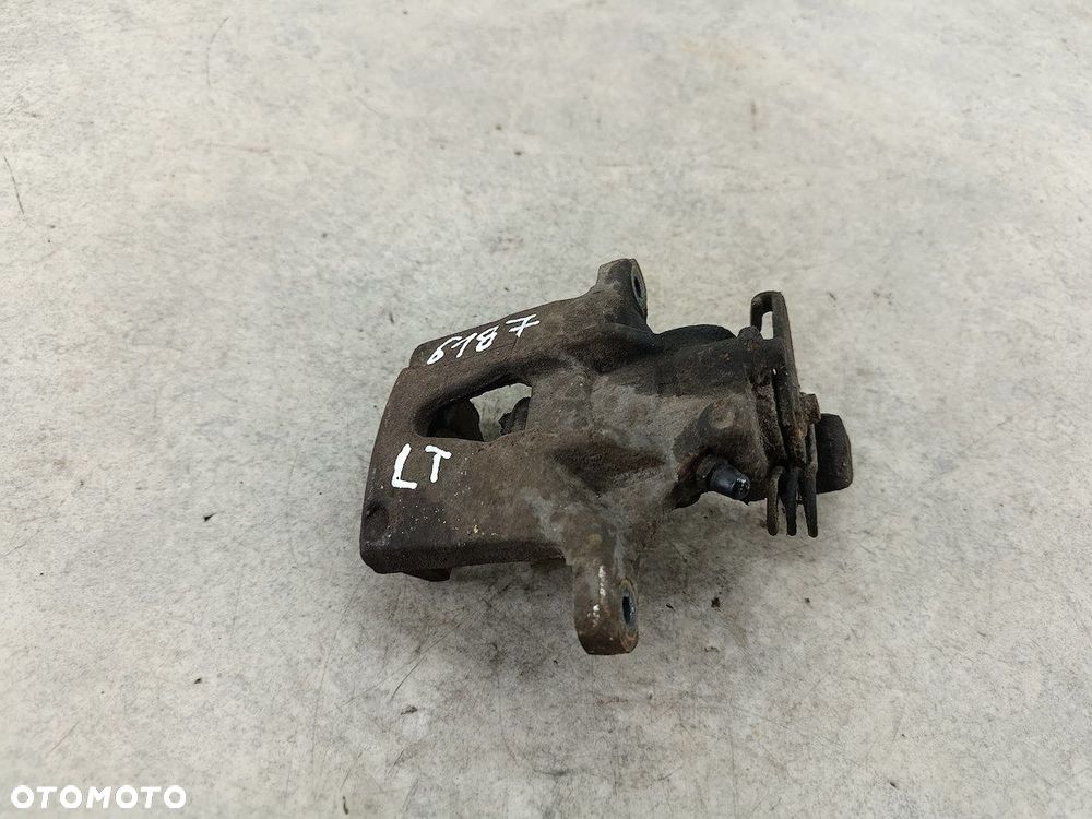 ZACISK HAMULCOWY LEWY TYŁ RENAULT MASTER II FL 3.0 DCI - 9