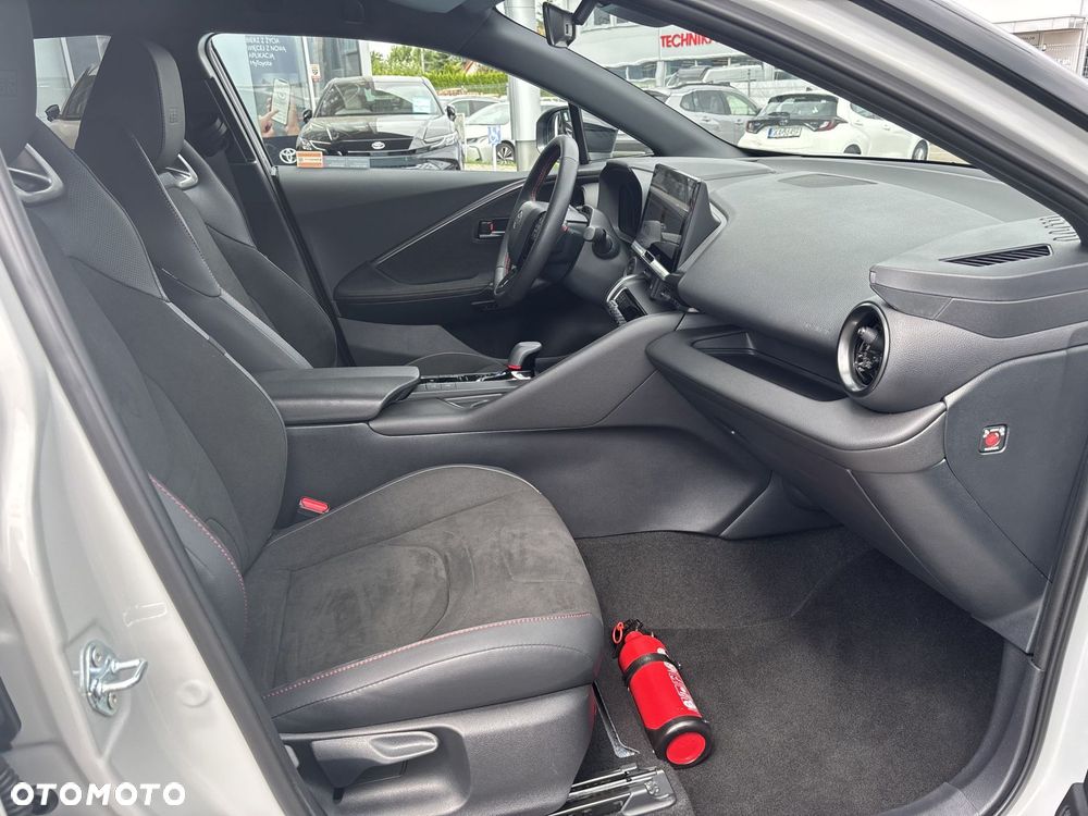 Toyota C-HR - 22