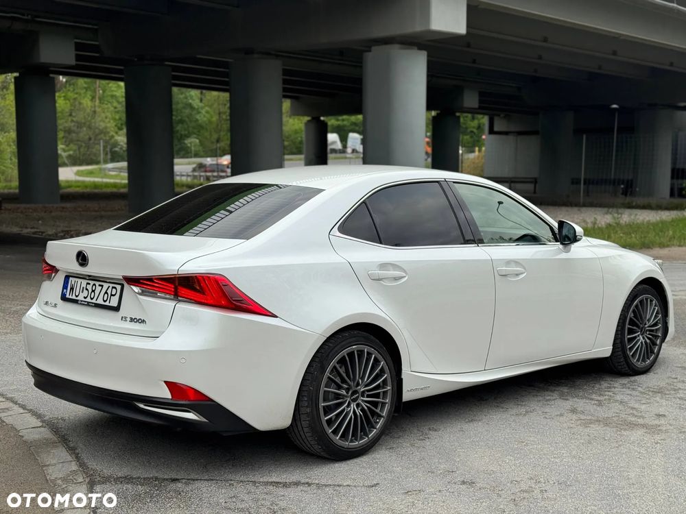 Lexus IS 300h Elegance - 16
