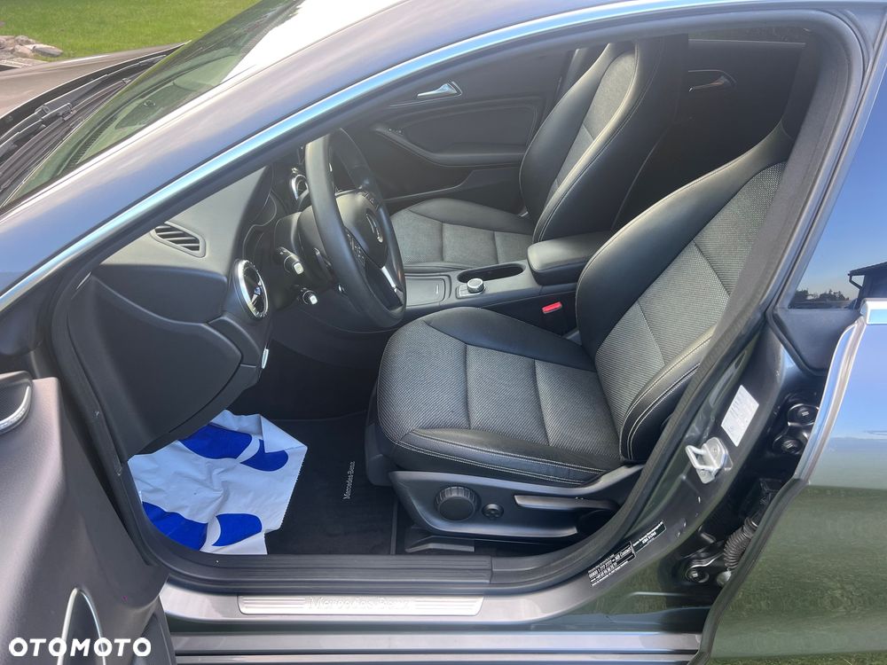 Mercedes-Benz CLA 220 CDI 7G-DCT - 5