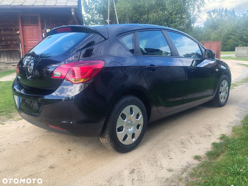 Opel Astra 1.4 - 5