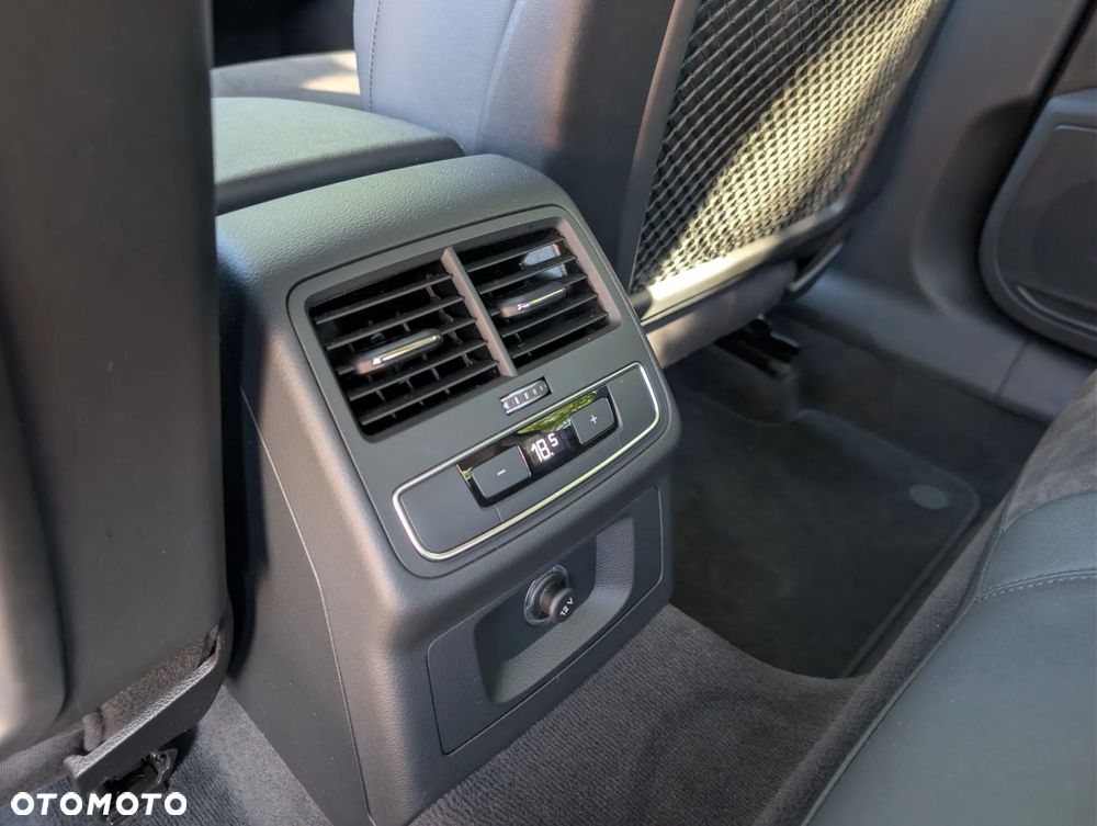 Audi A4 Limousine 45 TFSI Quattro Sport S tronic - 15