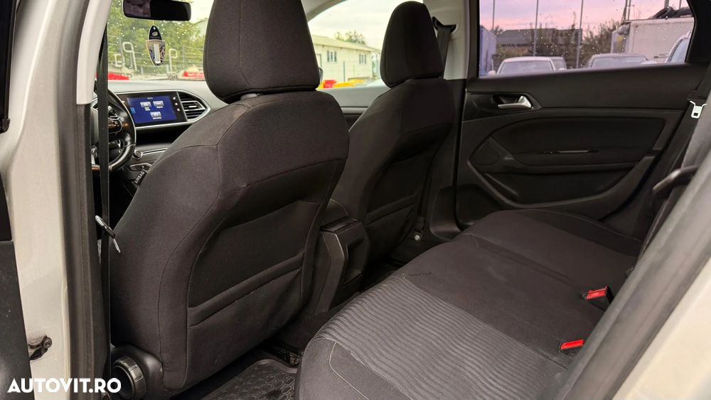 Peugeot 308 SW BlueHDi 120 Stop & Start Style - 15