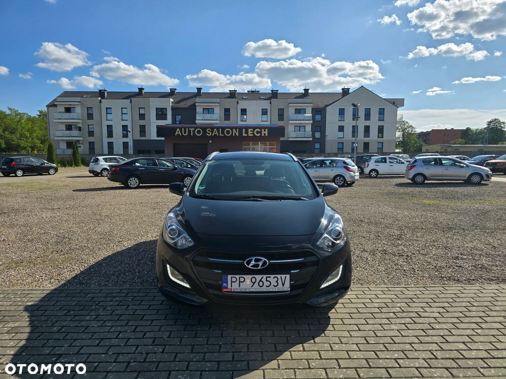 Hyundai i30 blue 1.4 Classic - 2