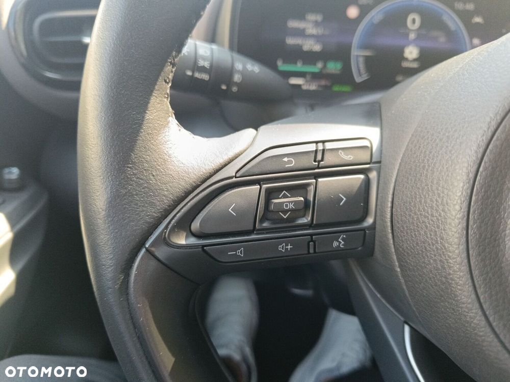 Toyota Yaris Cross Hybrid 1.5 Executive - 25