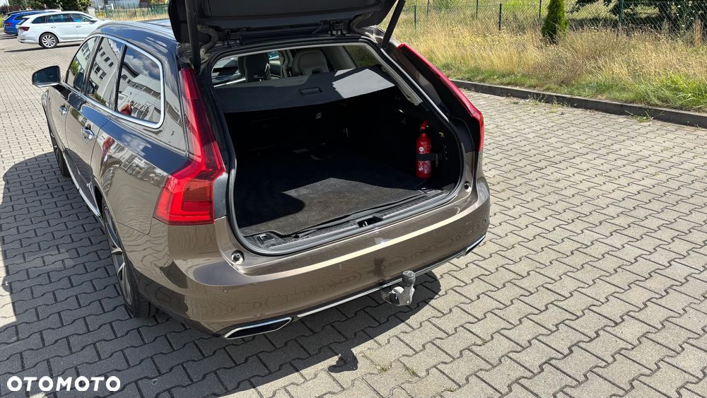 Volvo V90 D5 SCR AWD Inscription - 9
